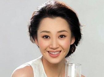  酒窝再造让笑容更动人