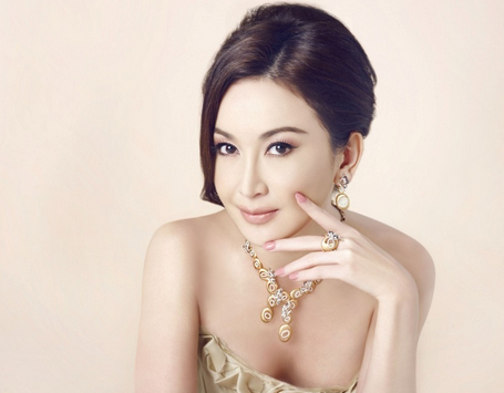 眼部整形显现睛彩生活