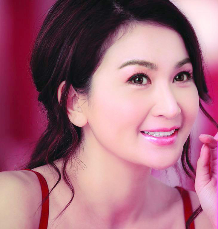乌鲁木齐华美让您告别眼袋桃花朵朵开