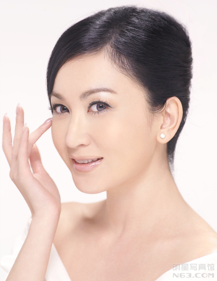 眼部吸脂 轻松做回“睛”彩女人